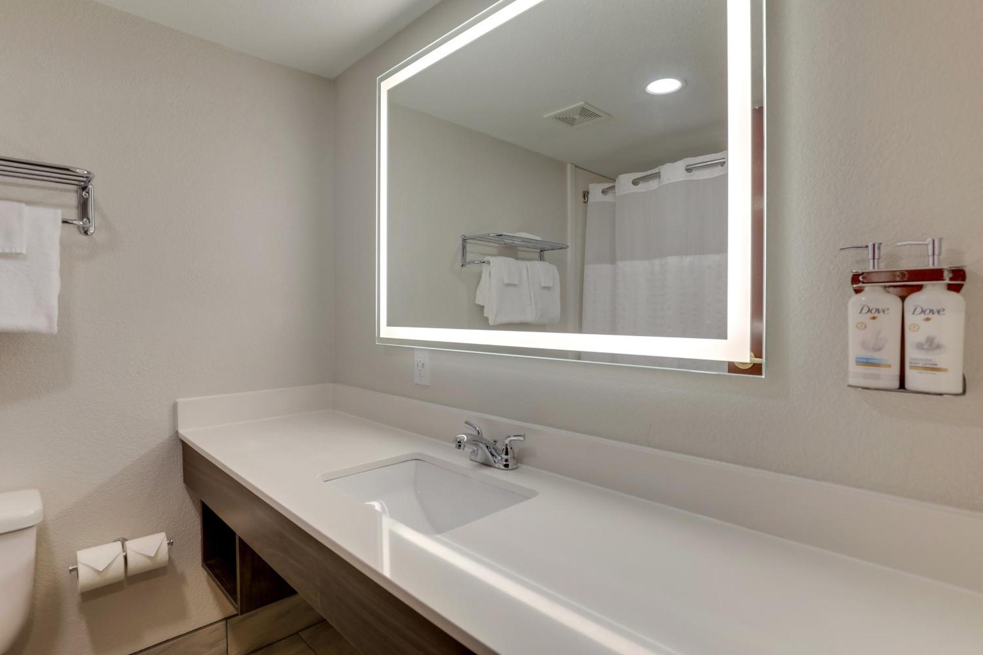 Holiday Inn Express Lexington Southwest Nicholasville By Ihg Εξωτερικό φωτογραφία
