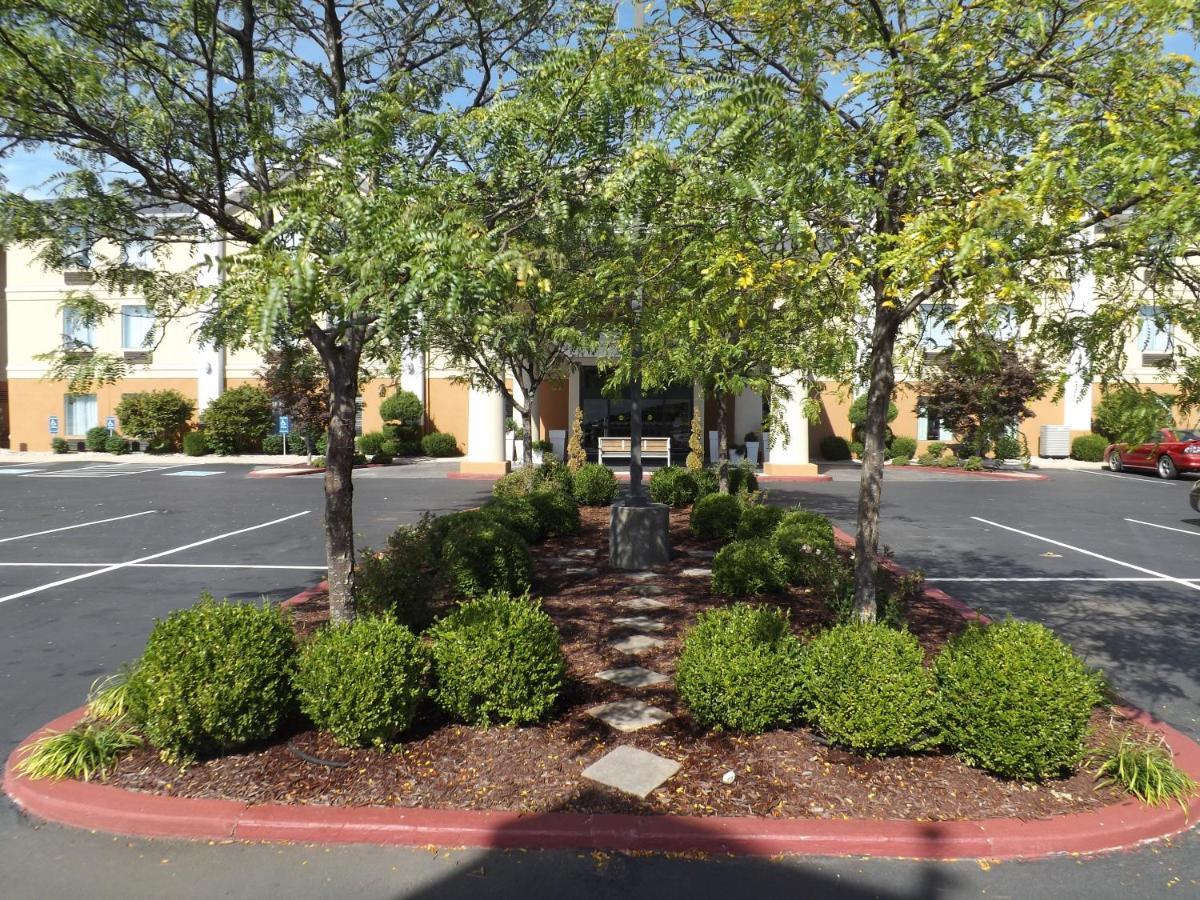 Holiday Inn Express Lexington Southwest Nicholasville By Ihg Εξωτερικό φωτογραφία